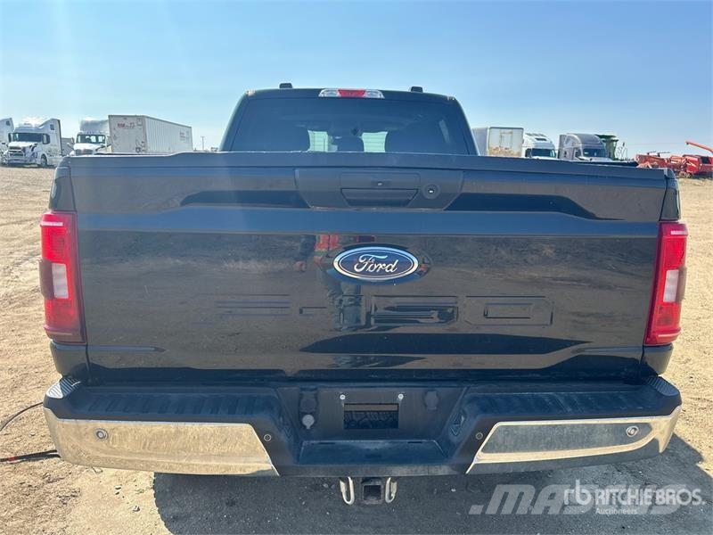 Ford F-150 XLT 4x4 Crew Cab Pickup Ostalo