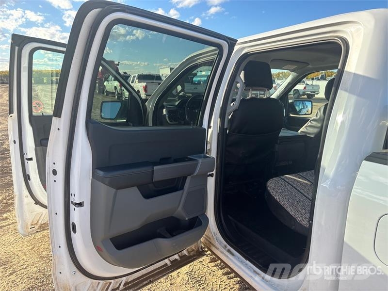 Ford F-150 XLT 4x4 Crew Cab Pickup Other