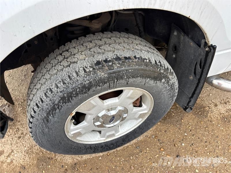 Ford F-150 XLT 4x4 Crew Cab Pickup Autre fourgon / utilitaire
