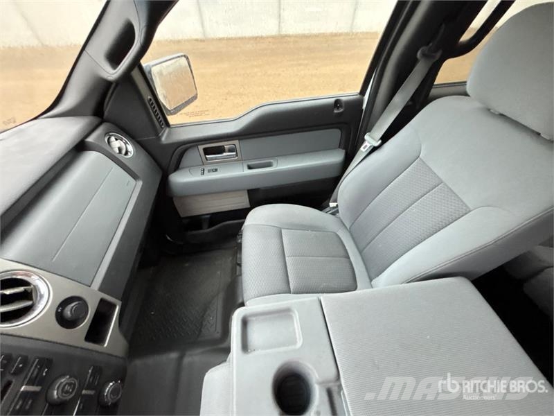Ford F-150 XLT 4x4 Crew Cab Pickup Autre fourgon / utilitaire