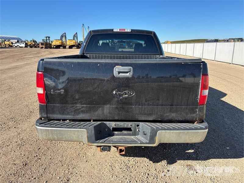 Ford F-150 XLT 4x4 Crew Cab Pickup أخرى