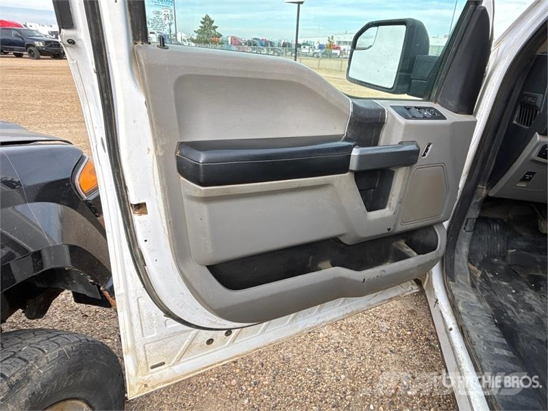Ford F-150 XLT 4x4 Crew Cab Pickup Прочие фургоны