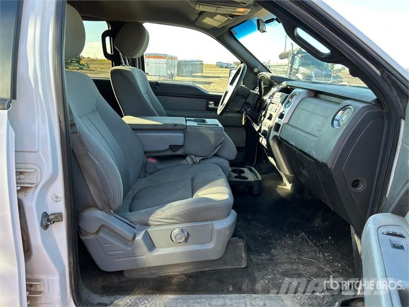 Ford F-150 XLT 4x4 Crew Cab Pickup Ostalo