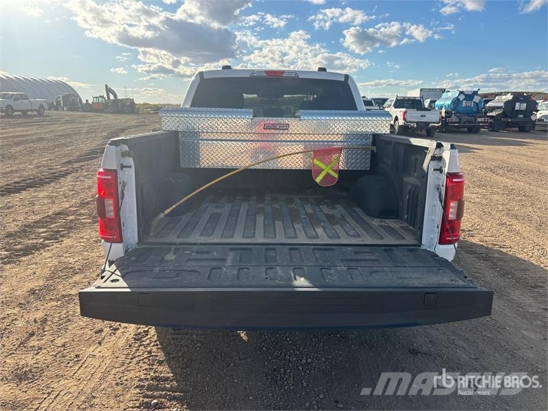 Ford F-150 XLT 4x4 Crew Cab Pickup Other