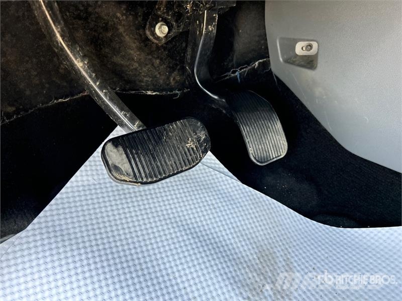 Ford F-150 XLT 4x4 Crew Cab Pickup Ostalo