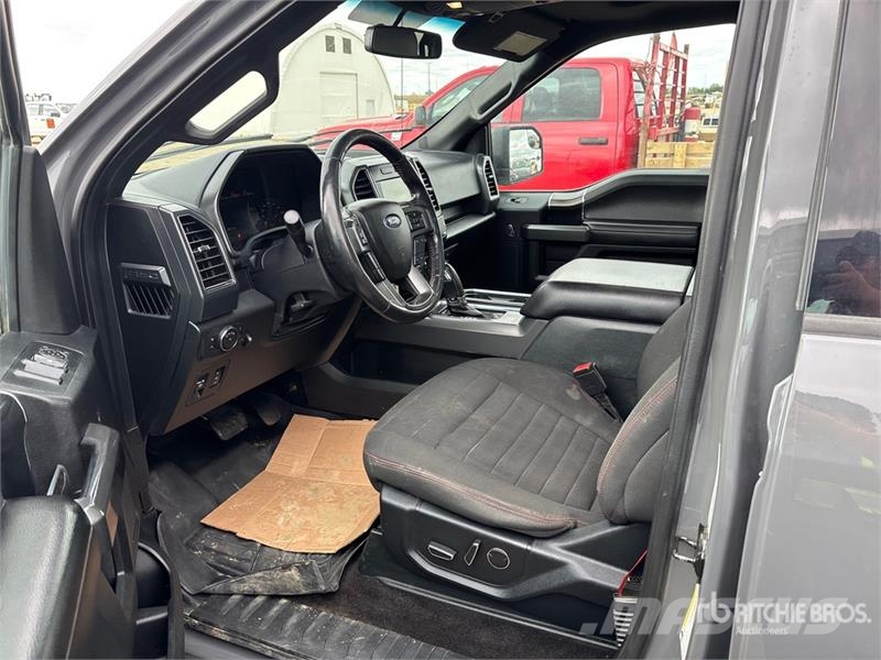 Ford F-150 XLT 4x4 Crew Cab Pickup Muu