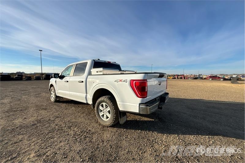 Ford F-150 XLT 4x4 Crew Cab Pickup Furgoni altro