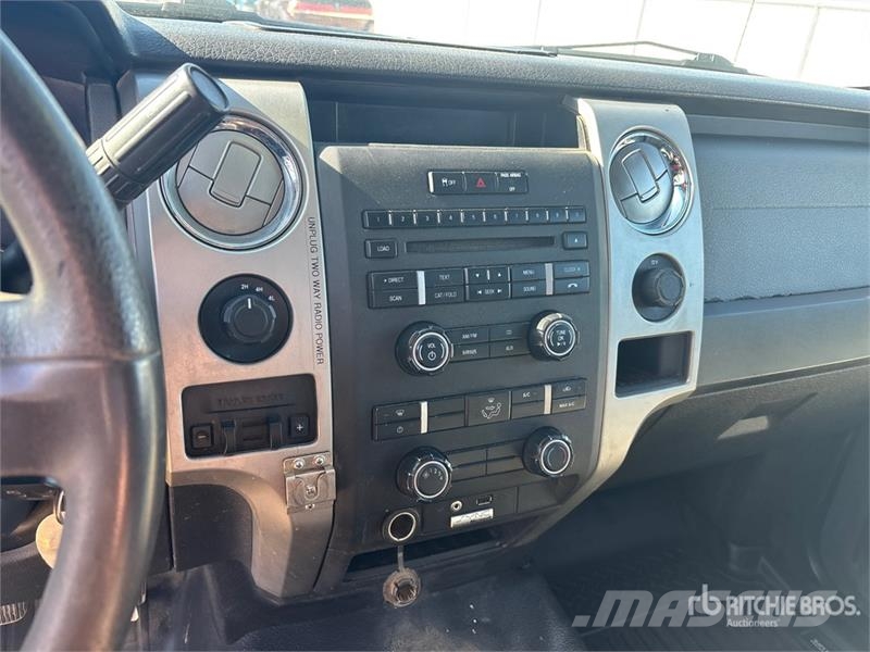 Ford F-150 XLT 4x4 Crew Cab Pickup Andere Transporter