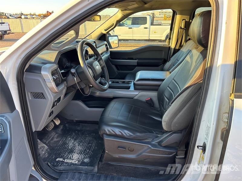 Ford F-150 XLT 4x4 Crew Cab Pickup Інше