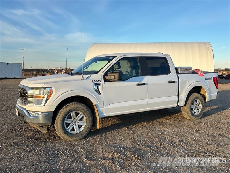Ford F-150 XLT 4x4 Crew Cab Pickup أخرى