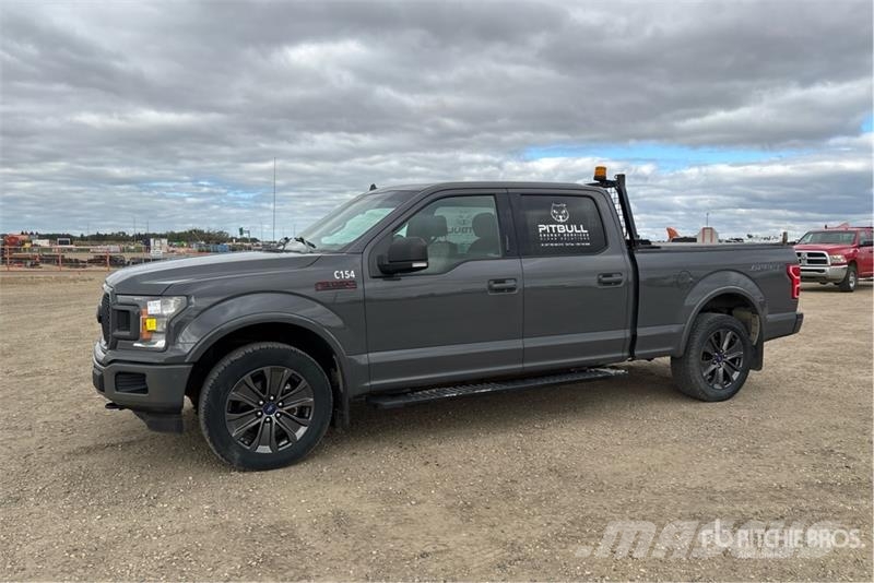 Ford F-150 XLT 4x4 Crew Cab Pickup Muu
