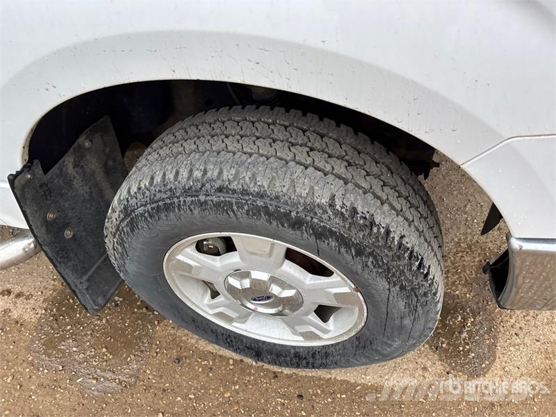 Ford F-150 XLT 4x4 Crew Cab Pickup Autre fourgon / utilitaire