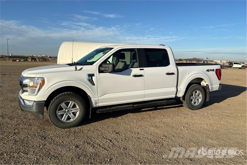 Ford F-150 XLT 4x4 Crew Cab Pickup Ostalo