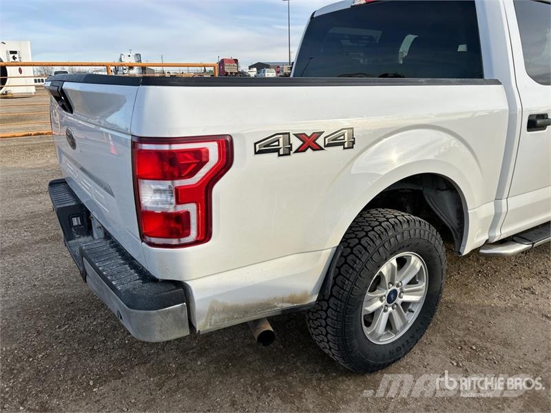 Ford F-150 XLT 4x4 Crew Cab Pickup أخرى