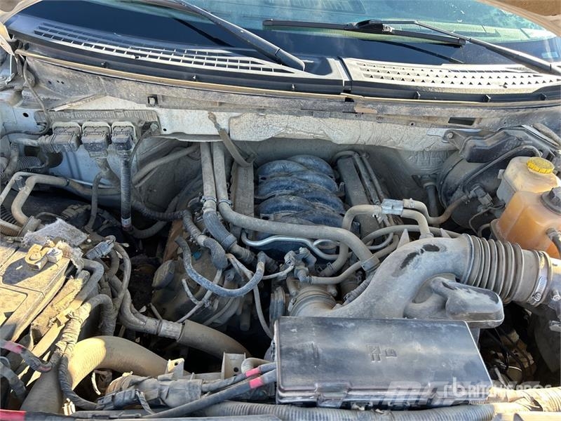 Ford F-150 XLT 4x4 Crew Cab Pickup Ostalo