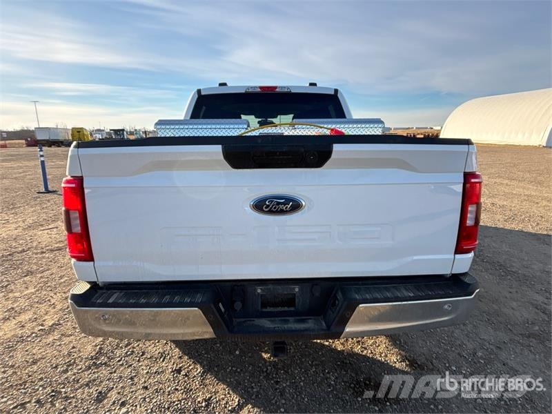 Ford F-150 XLT 4x4 Crew Cab Pickup Furgoni altro