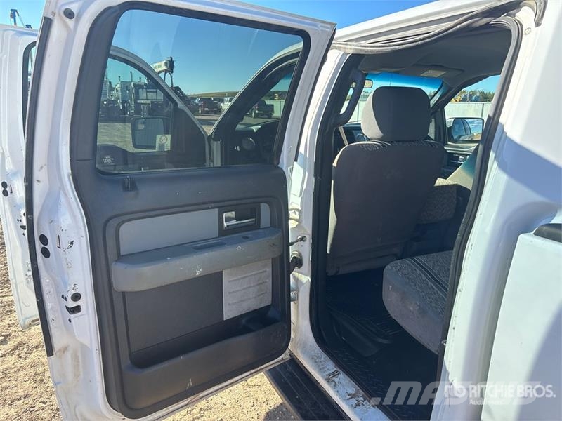 Ford F-150 XLT 4x4 Crew Cab Pickup Diger