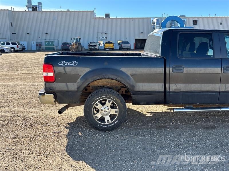 Ford F-150 XLT 4x4 Crew Cab Pickup أخرى