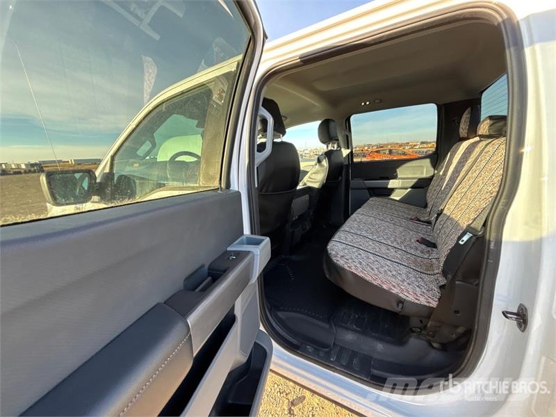 Ford F-150 XLT 4x4 Crew Cab Pickup Furgoni altro