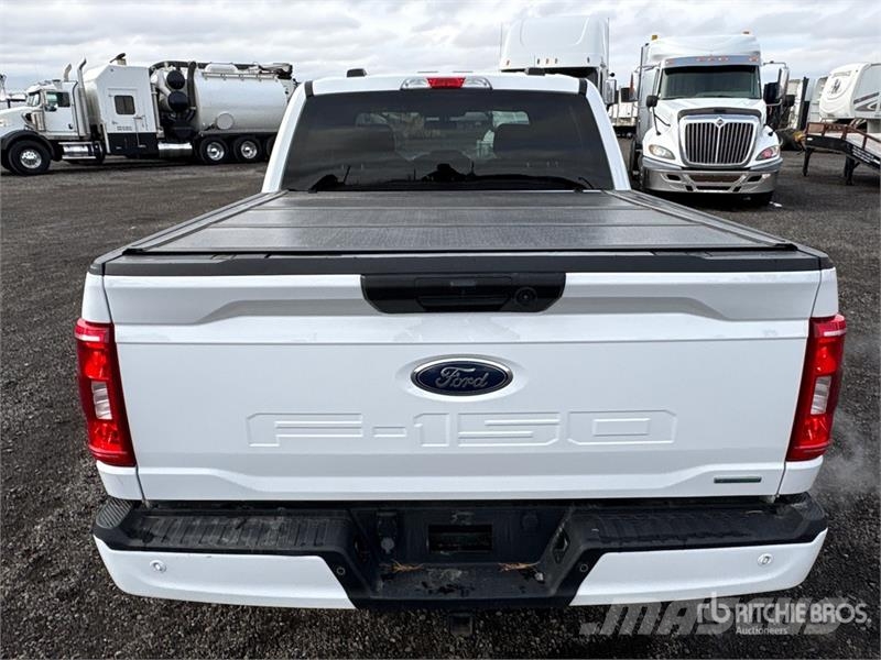 Ford F-150 XLT 4x4 Crew Cab Pickup Muu
