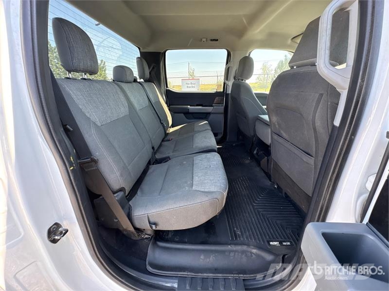 Ford F-150 XLT 4x4 Crew Cab Pickup Otros