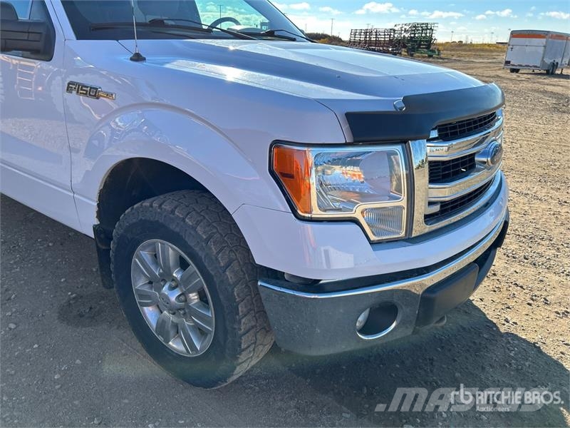 Ford F-150 XLT 4x4 Crew Cab Pickup Ostalo