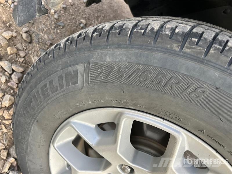 Ford F-150 XLT 4x4 Crew Cab Pickup Muu