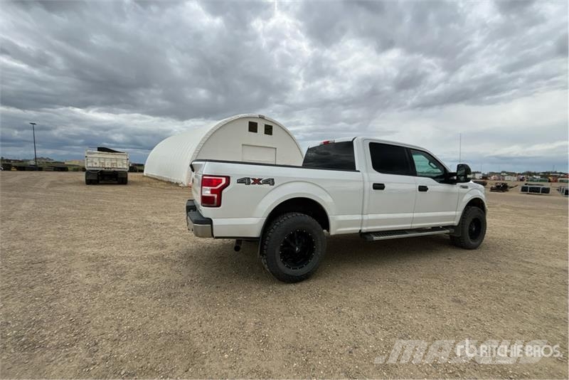 Ford F-150 XLT 4x4 Crew Cab Pickup Інше