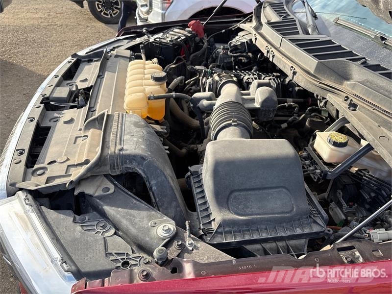 Ford F-150 XLT 4x4 Crew Cab Pickup Inne