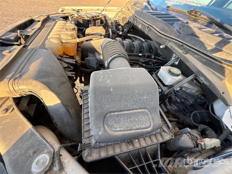 Ford F-150 XLT 4x4 Crew Cab Pickup أخرى