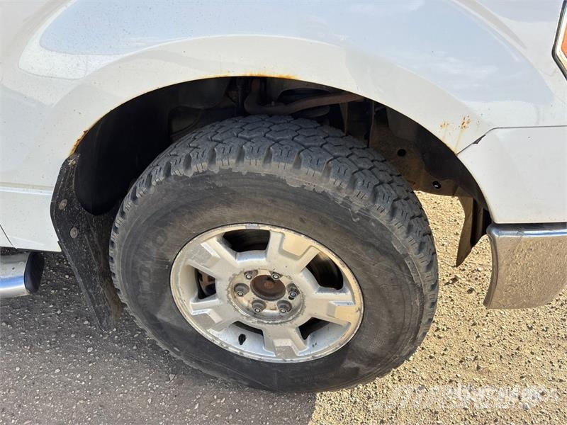 Ford F-150 XLT 4x4 Crew Cab Pickup Andre