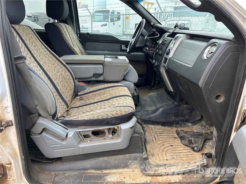 Ford F-150 XLT 4x4 Crew Cab Pickup (Inoperable) أخرى