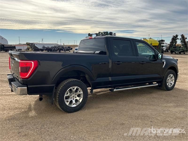 Ford F-150 XLT 4x4 Crew Cab Pickup Other