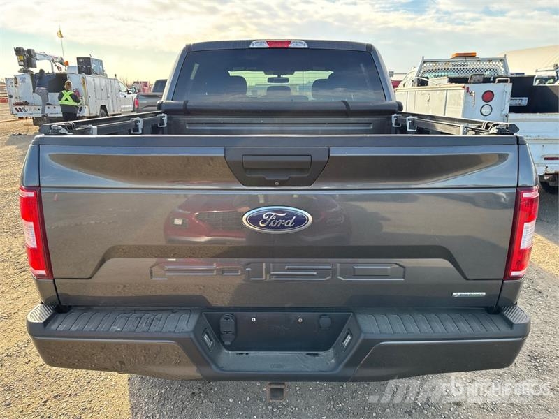 Ford F-150 XLT 4x4 Crew Cab Pickup Drugi