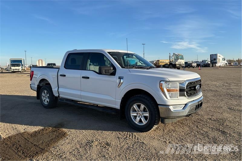Ford F-150 XLT 4x4 Crew Cab Pickup Ostalo