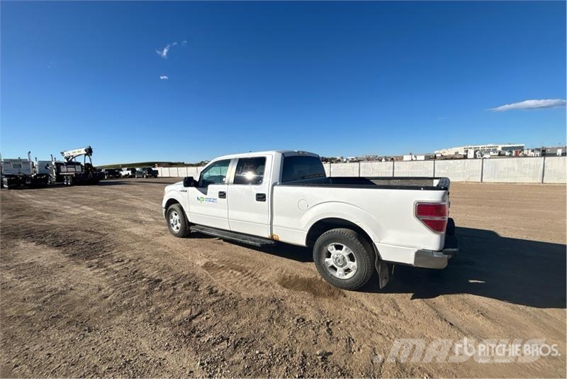 Ford F-150 XLT 4x4 Crew Cab Pickup Diger