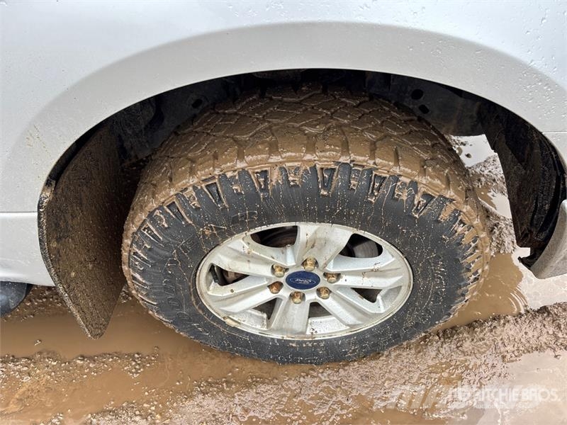 Ford F-150 XLT 4x4 Crew Cab Pickup Ostalo