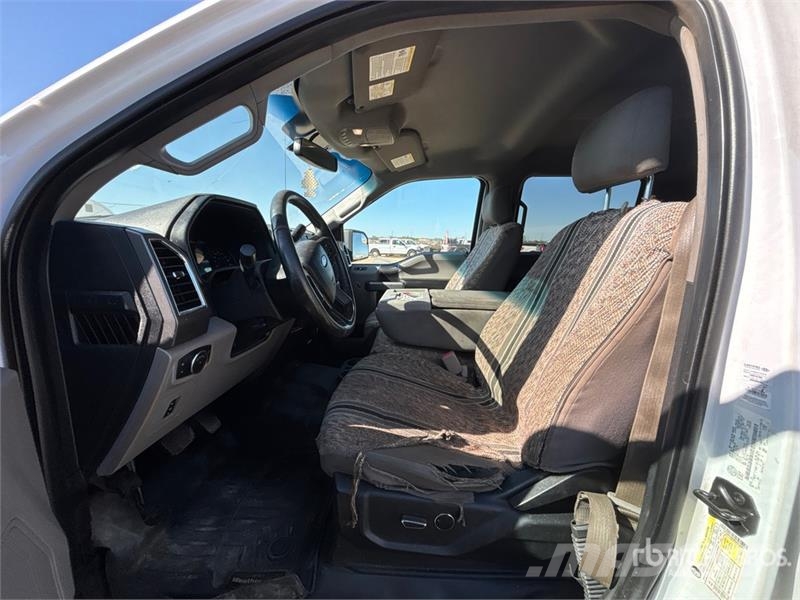 Ford F-150 XLT 4x4 Crew Cab Pickup أخرى