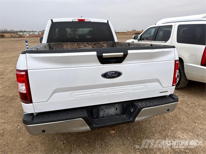 Ford F-150 XLT 4x4 Crew Cab Pickup أخرى
