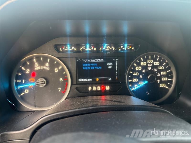 Ford F-150 XLT 4x4 Crew Cab Pickup 其他