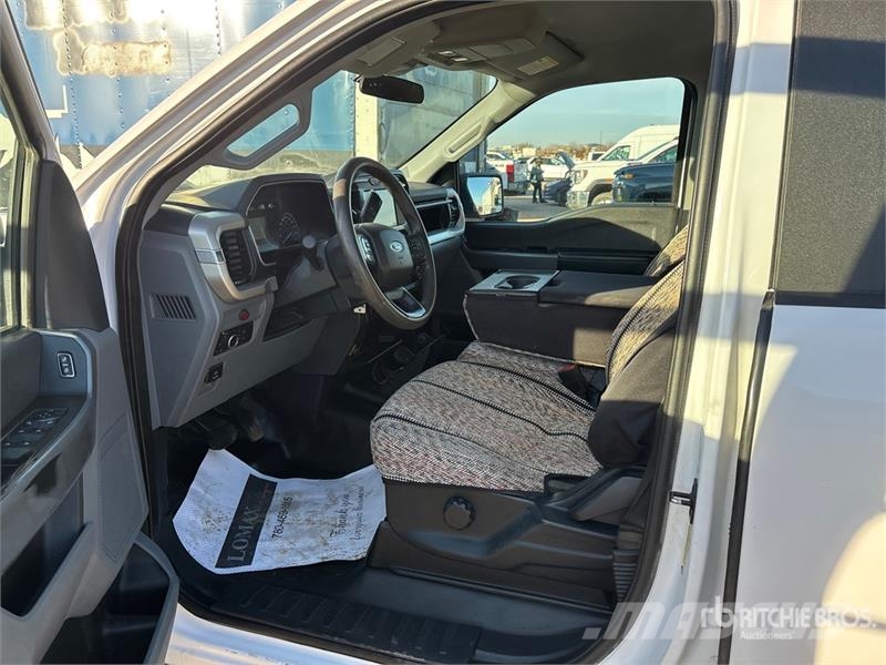 Ford F-150 XLT 4x4 Crew Cab Pickup Ostalo