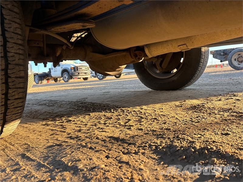 Ford F-150 XLT 4x4 Crew Cab Pickup Drugi