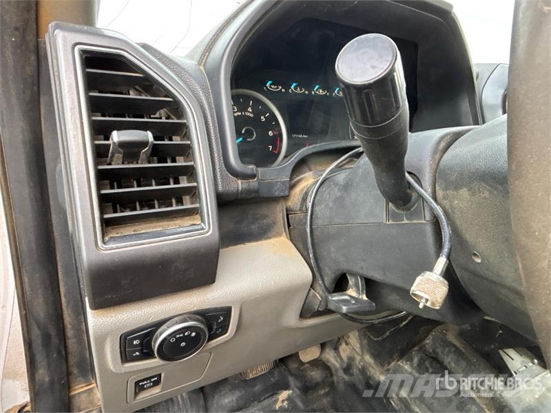 Ford F-150 XLT 4x4 Crew Cab Pickup Прочие фургоны