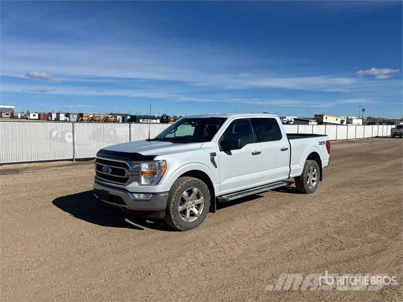 Ford F-150 XLT 4x4 Crew Cab Pickup Kita