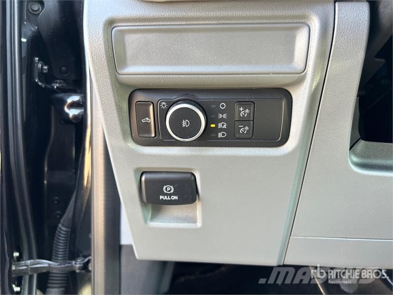 Ford F-150 XLT 4x4 Crew Cab Pickup Ostalo