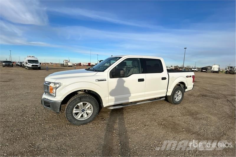 Ford F-150 XLT 4x4 Crew Cab Pickup أخرى