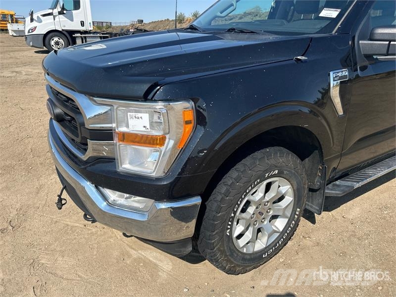 Ford F-150 XLT 4x4 Crew Cab Pickup Ostalo