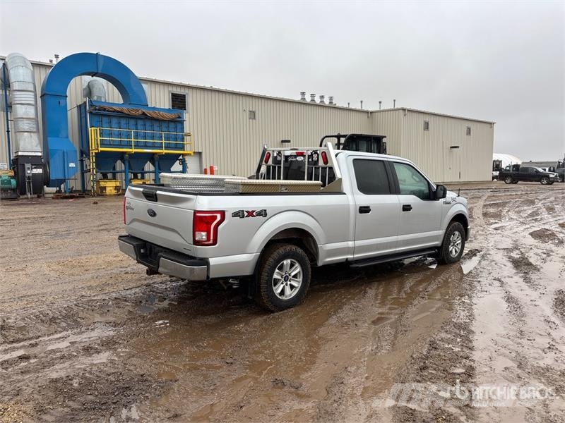 Ford F-150 XLT 4x4 Crew Cab Pickup Ostalo