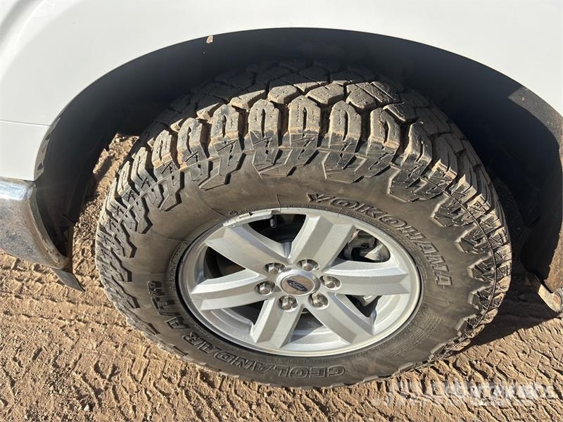 Ford F-150 XLT 4x4 Crew Cab Pickup Other