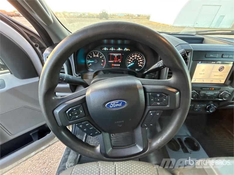 Ford F-150 XLT 4x4 Crew Cab Pickup Ostalo